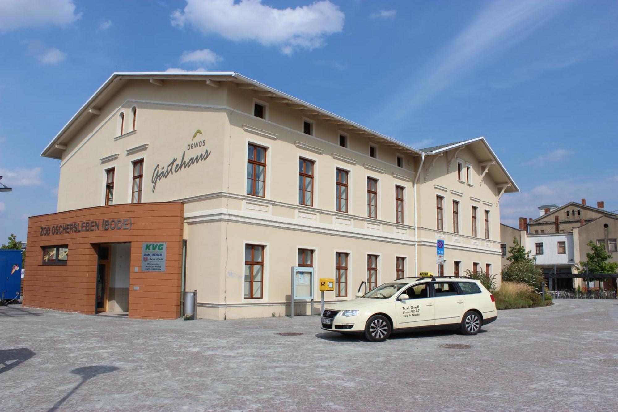 Bewos Gaestehaus Ошерслебен Экстерьер фото